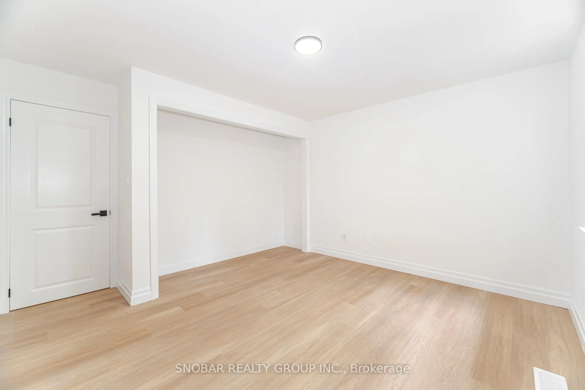 3360 The Credit Woodlands #10