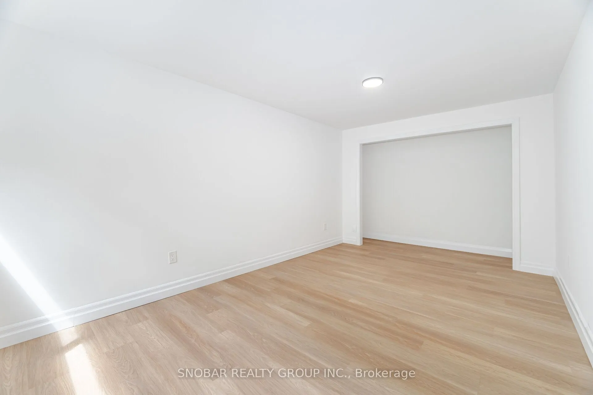 3360 The Credit Woodlands #10