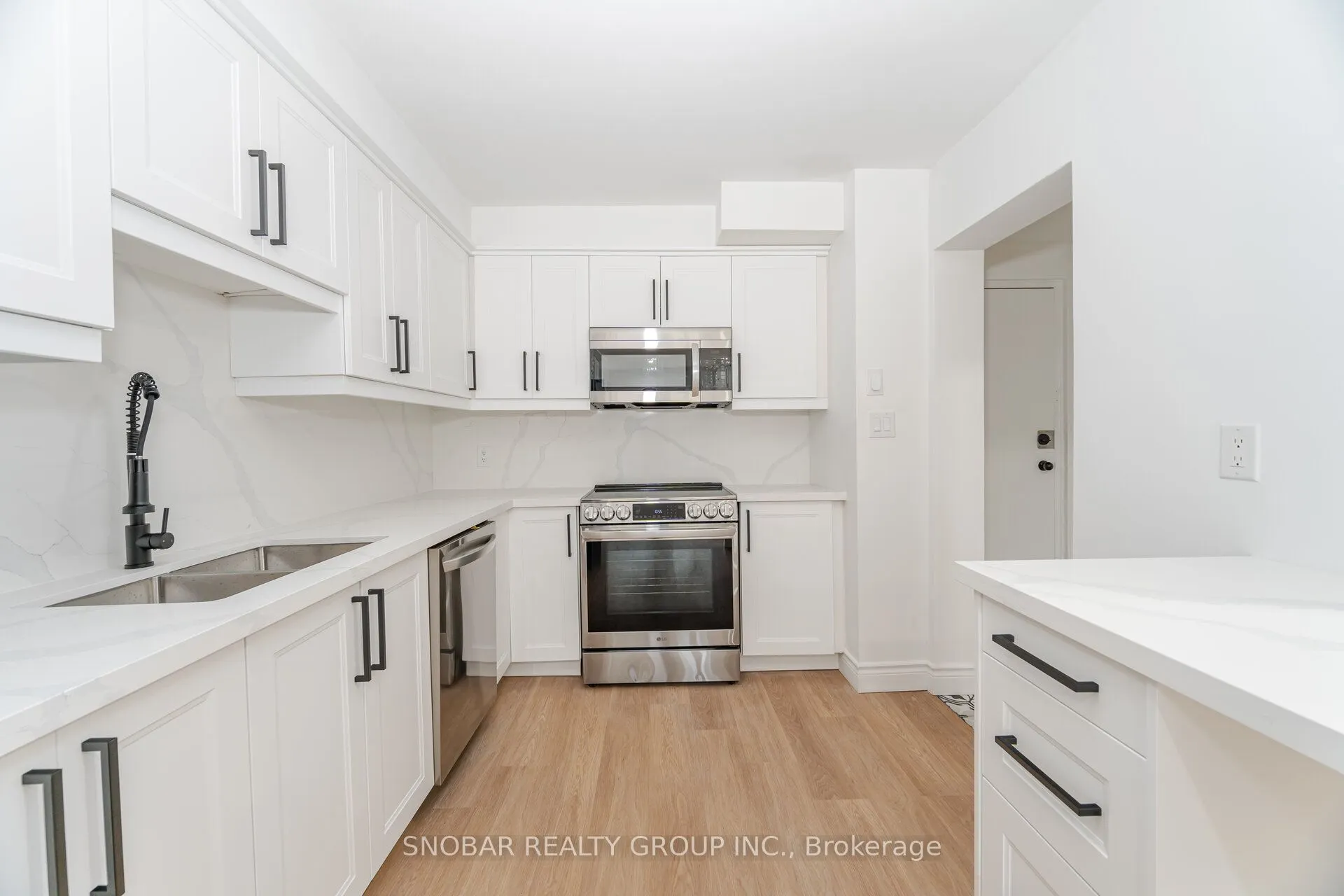 3360 The Credit Woodlands #10