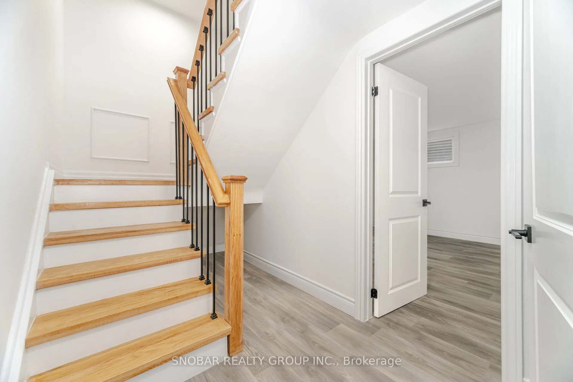 3360 The Credit Woodlands #10