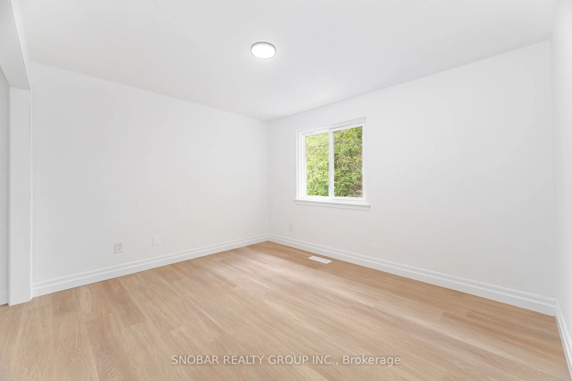 3360 The Credit Woodlands #10