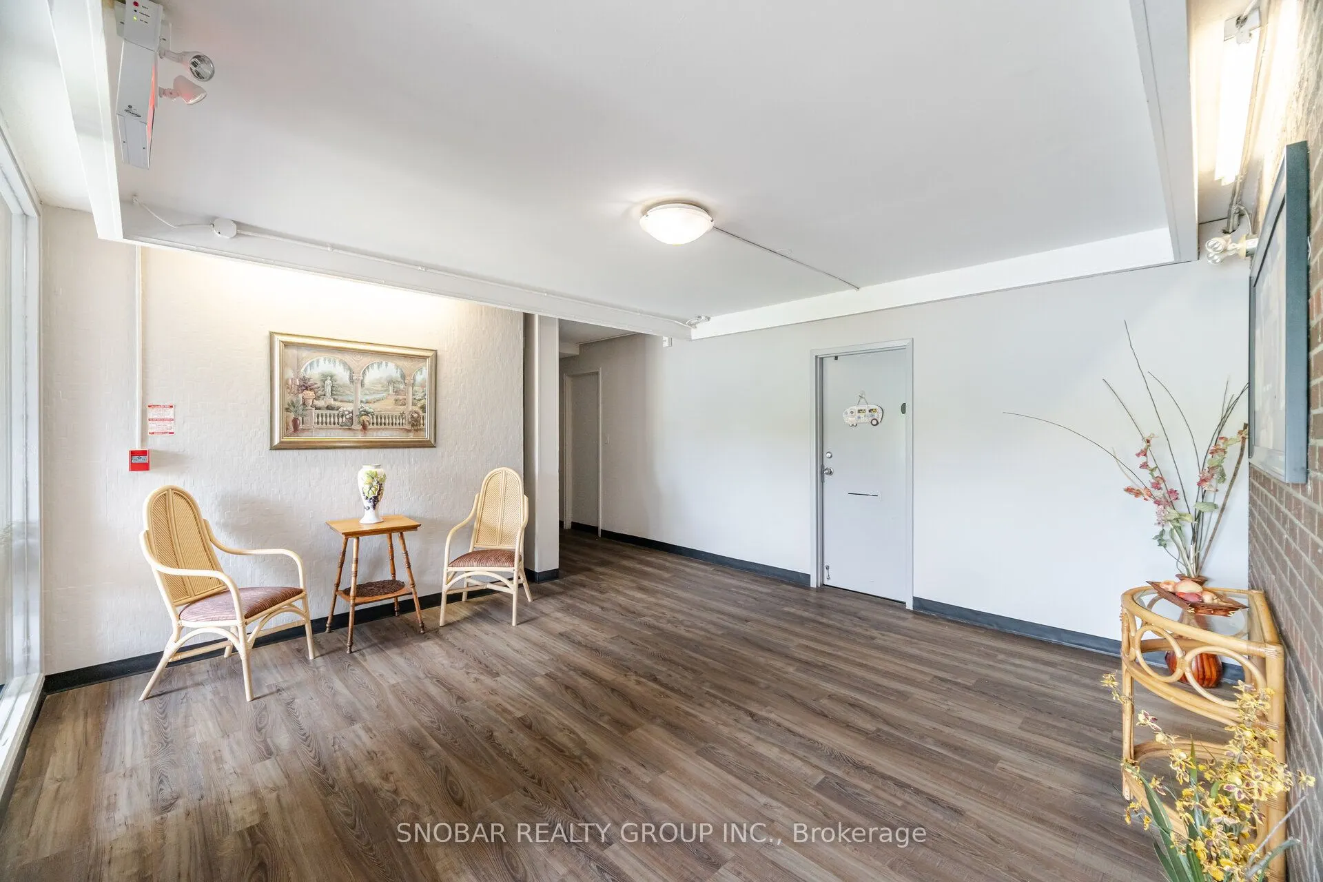 3360 The Credit Woodlands #10