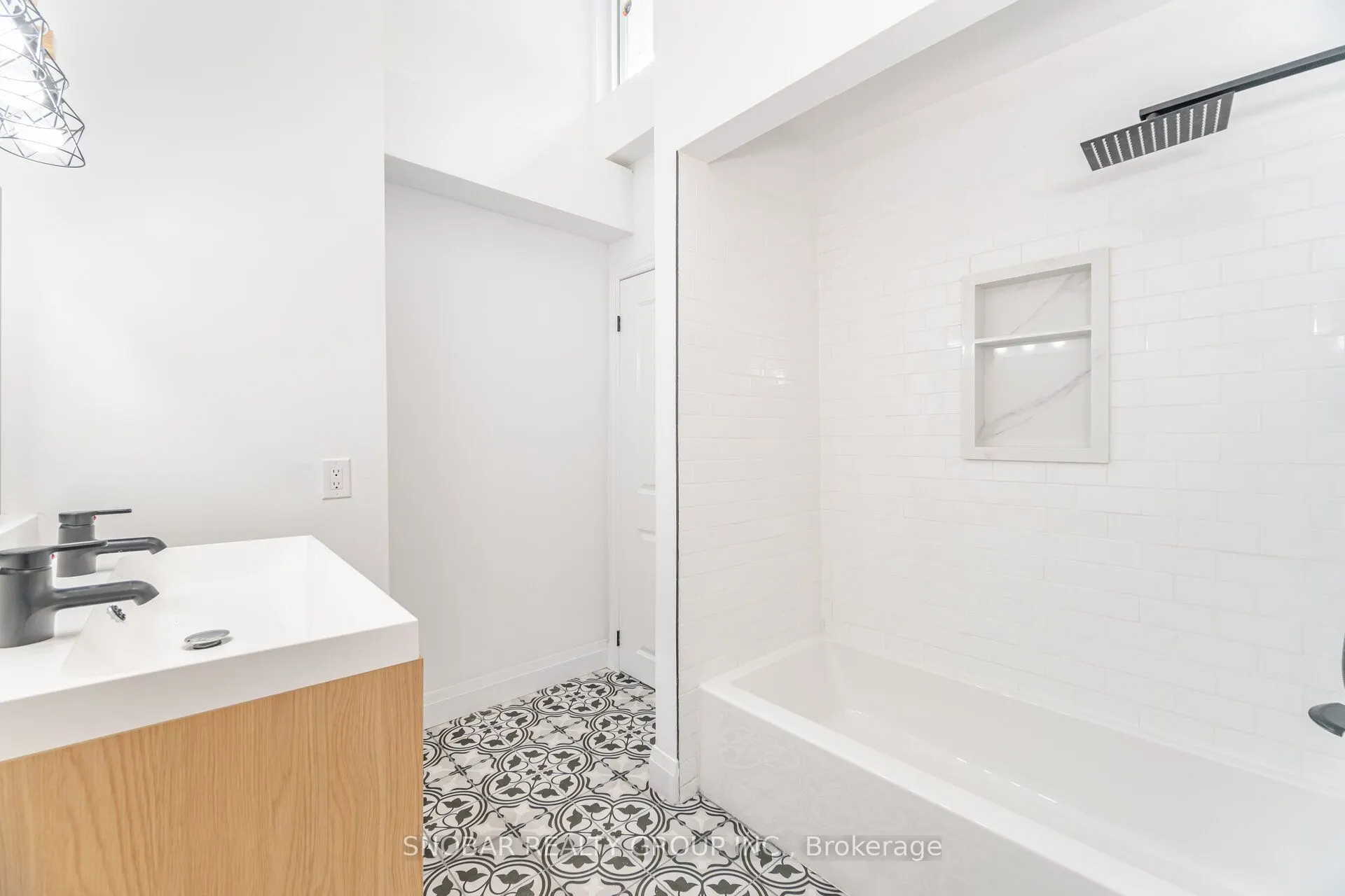 3360 The Credit Woodlands #10