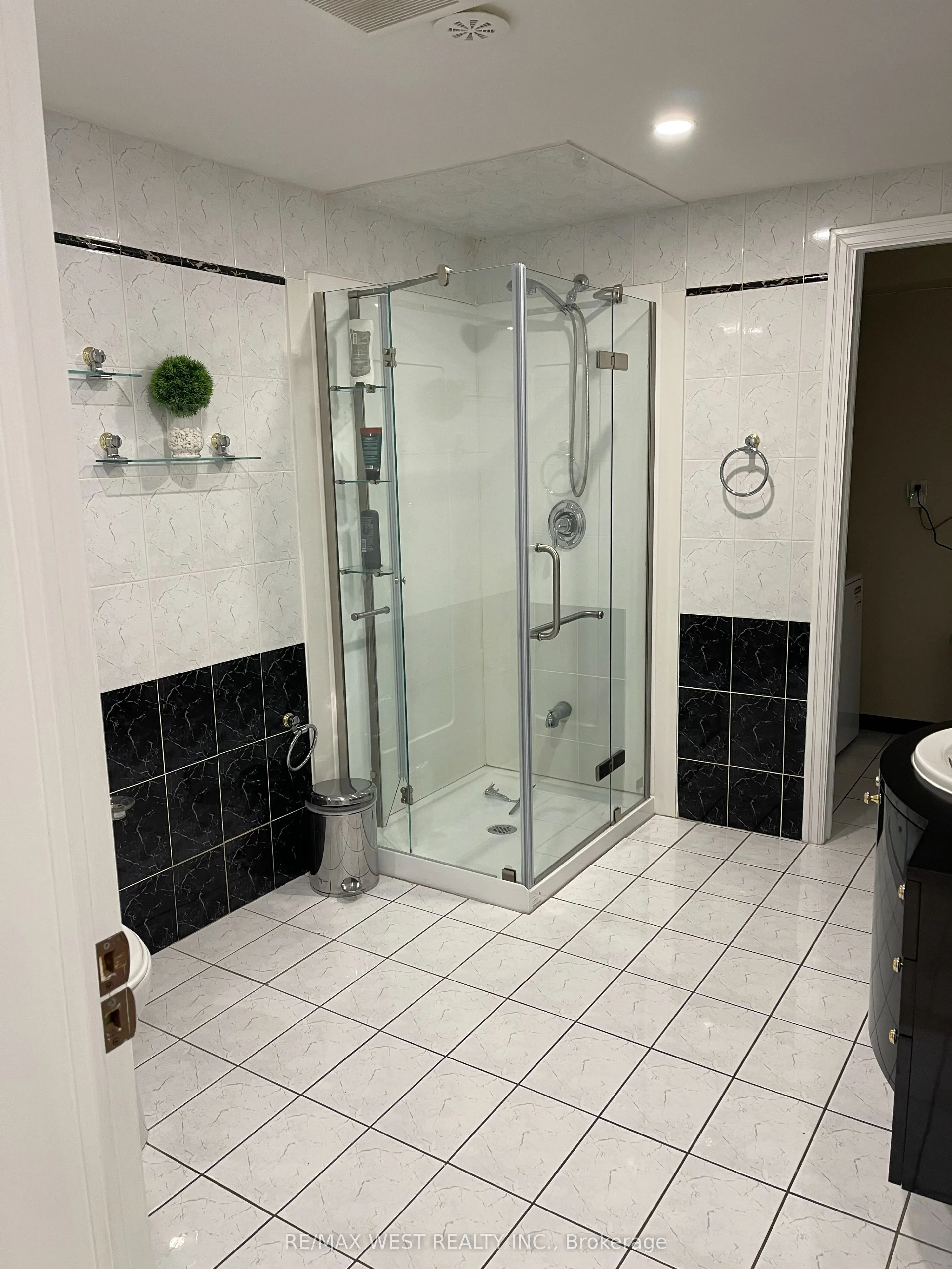 1112 Hawthorne Court, #Bsmt