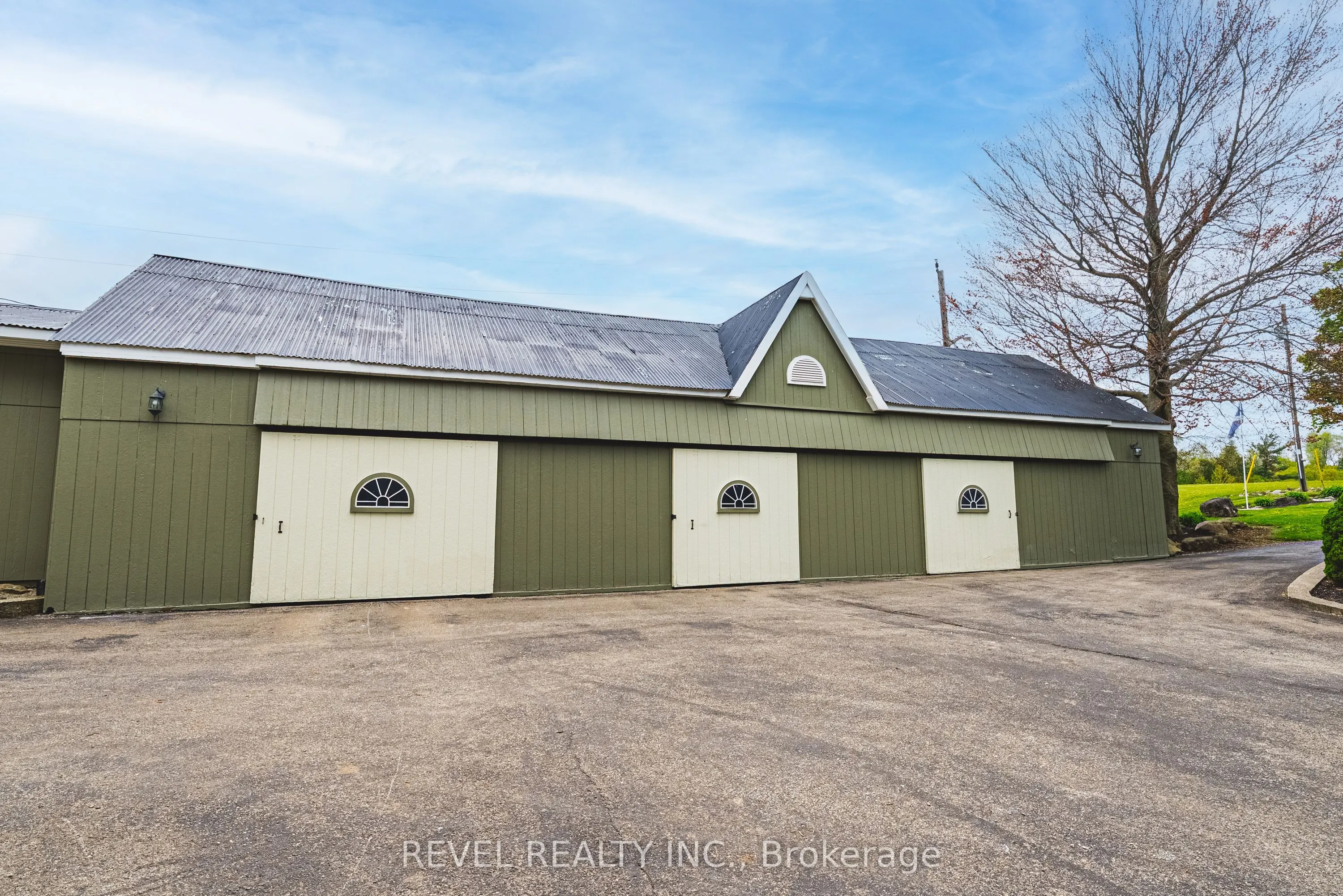8546 Appleby Line