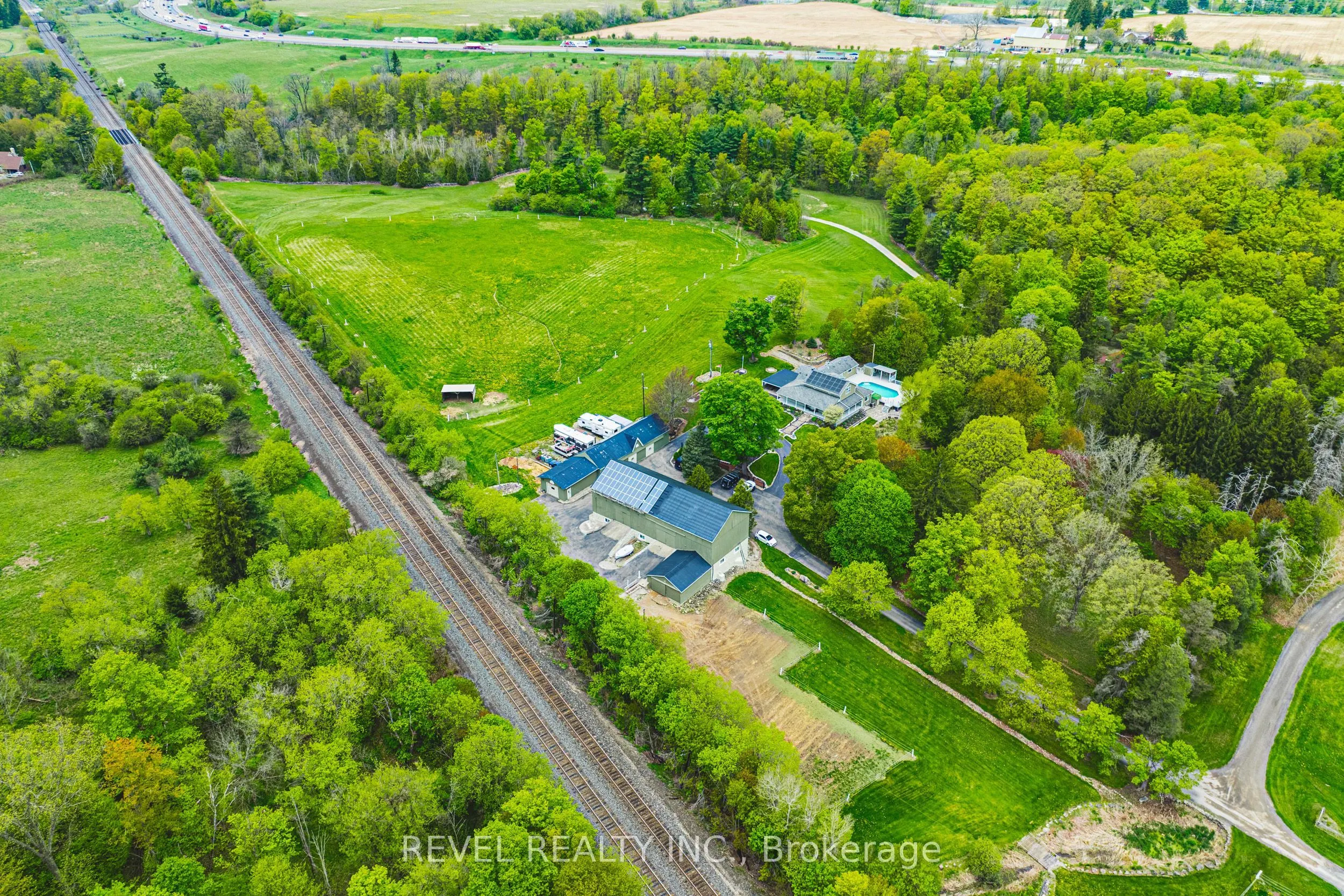 8546 Appleby Line
