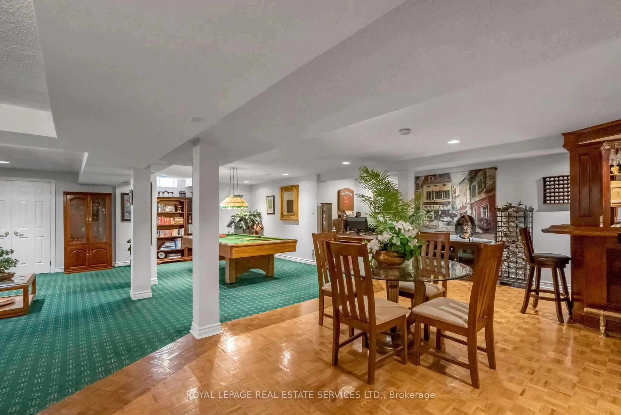 1401 The Links Drive