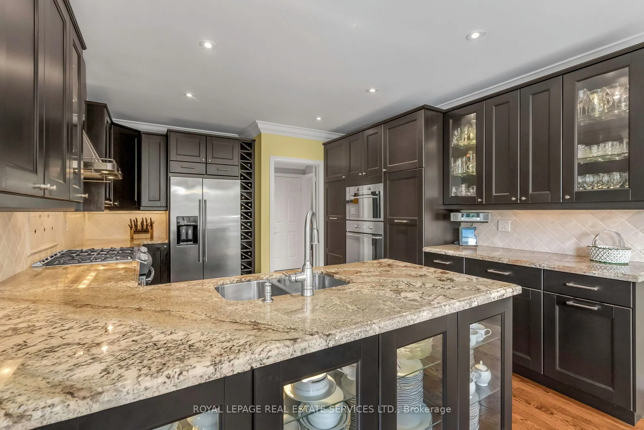 1401 The Links Drive