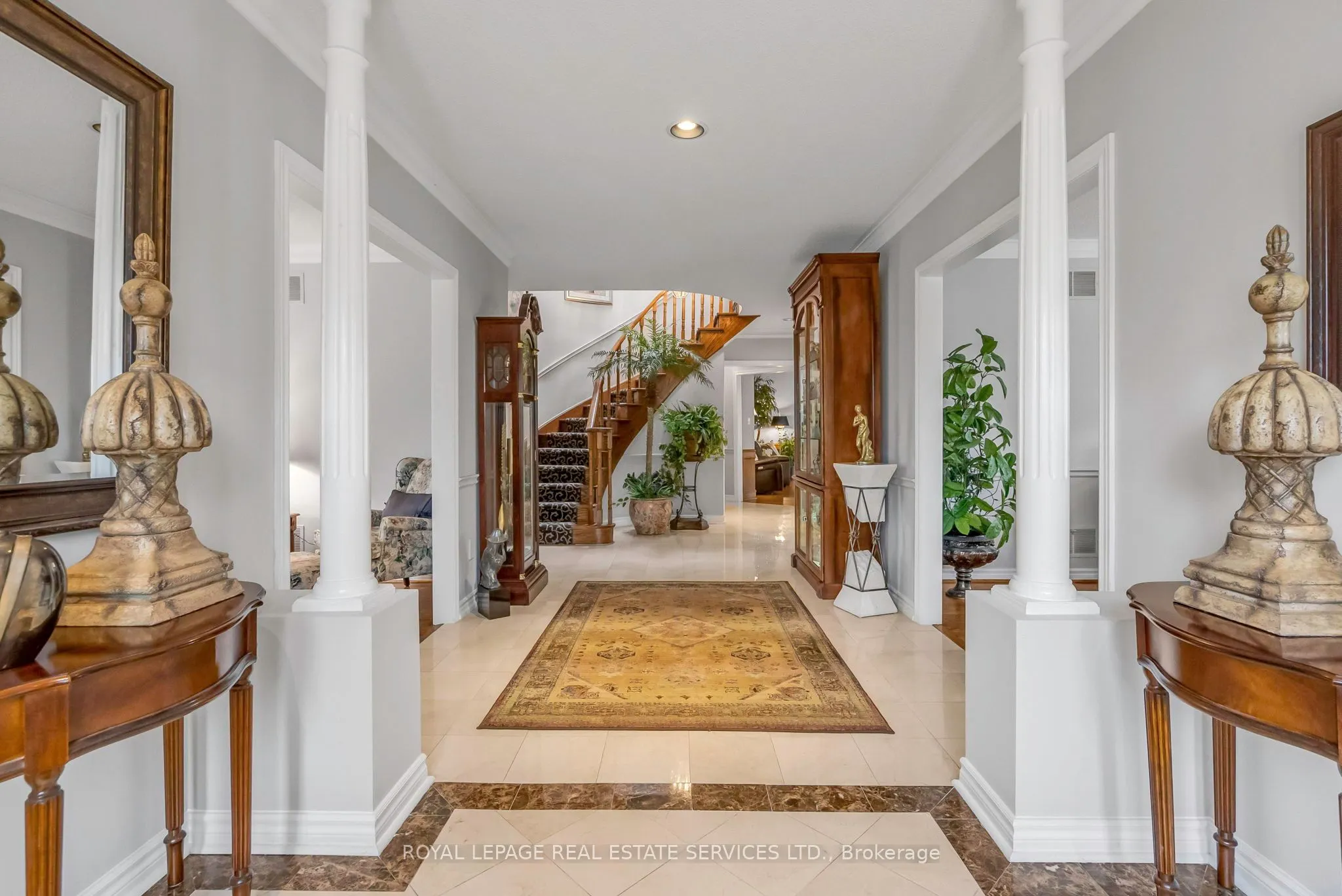 1401 The Links Drive