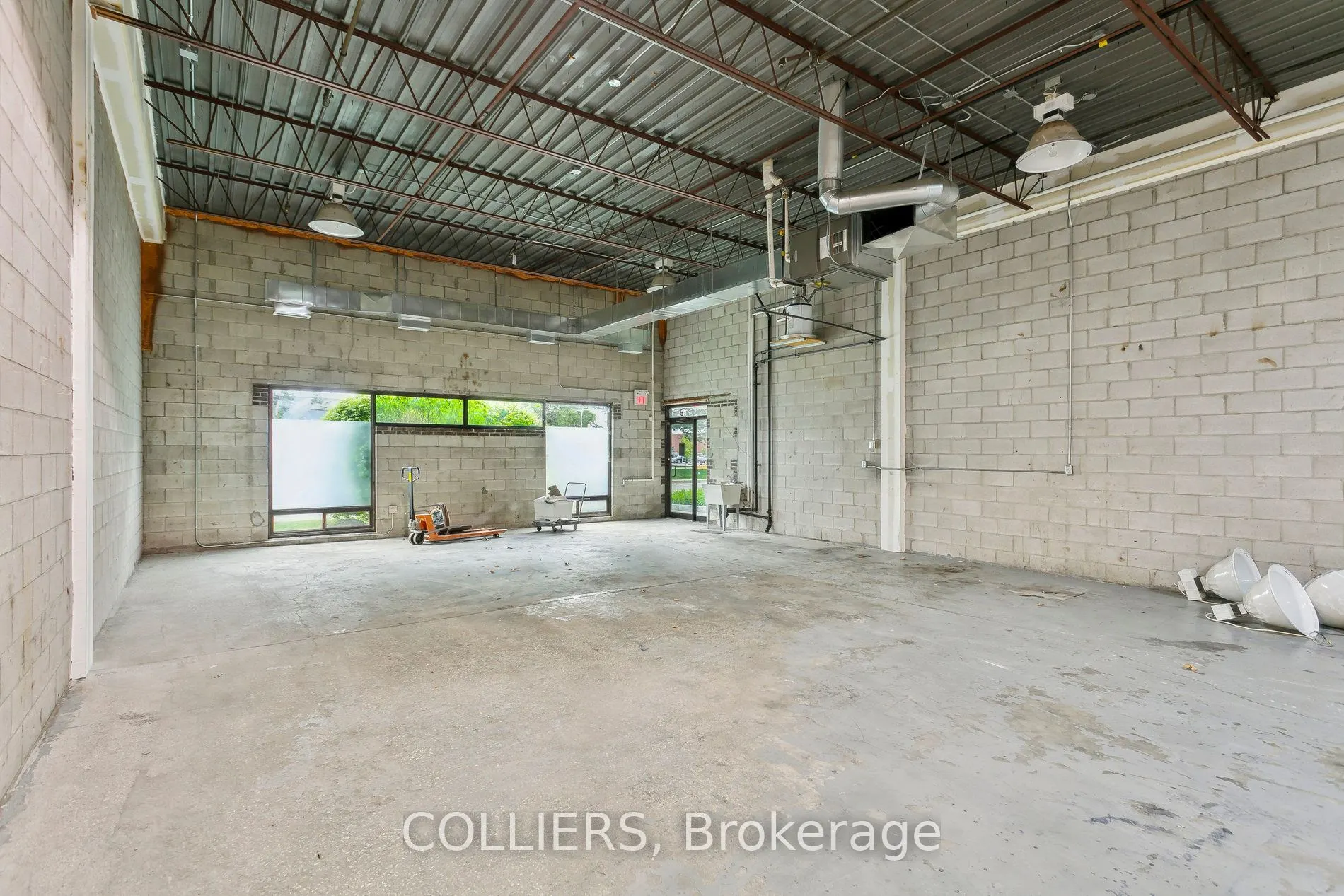 2525 Dunwin Drive, #8-9