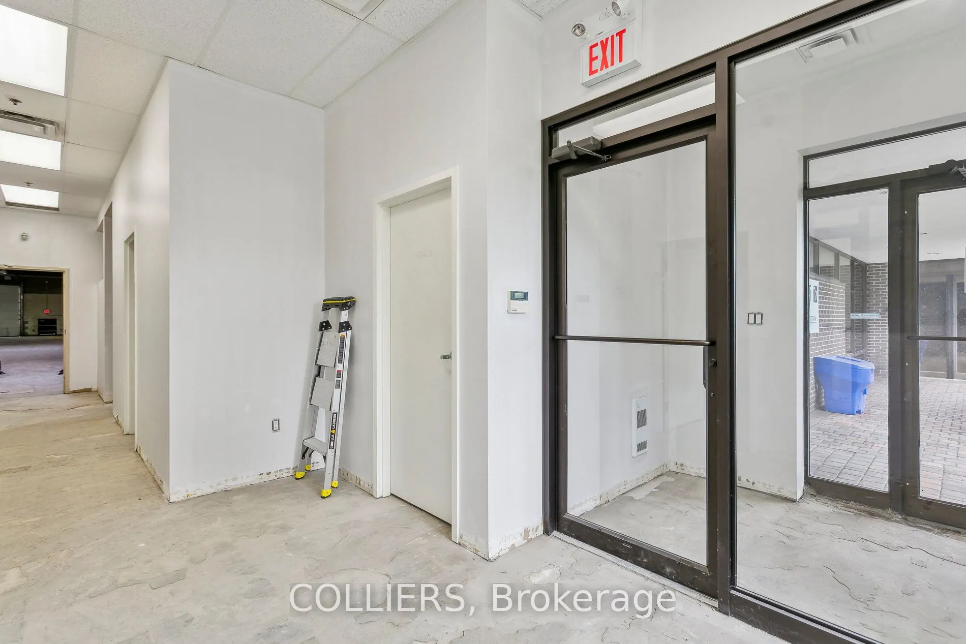 2525 Dunwin Drive, #8-9