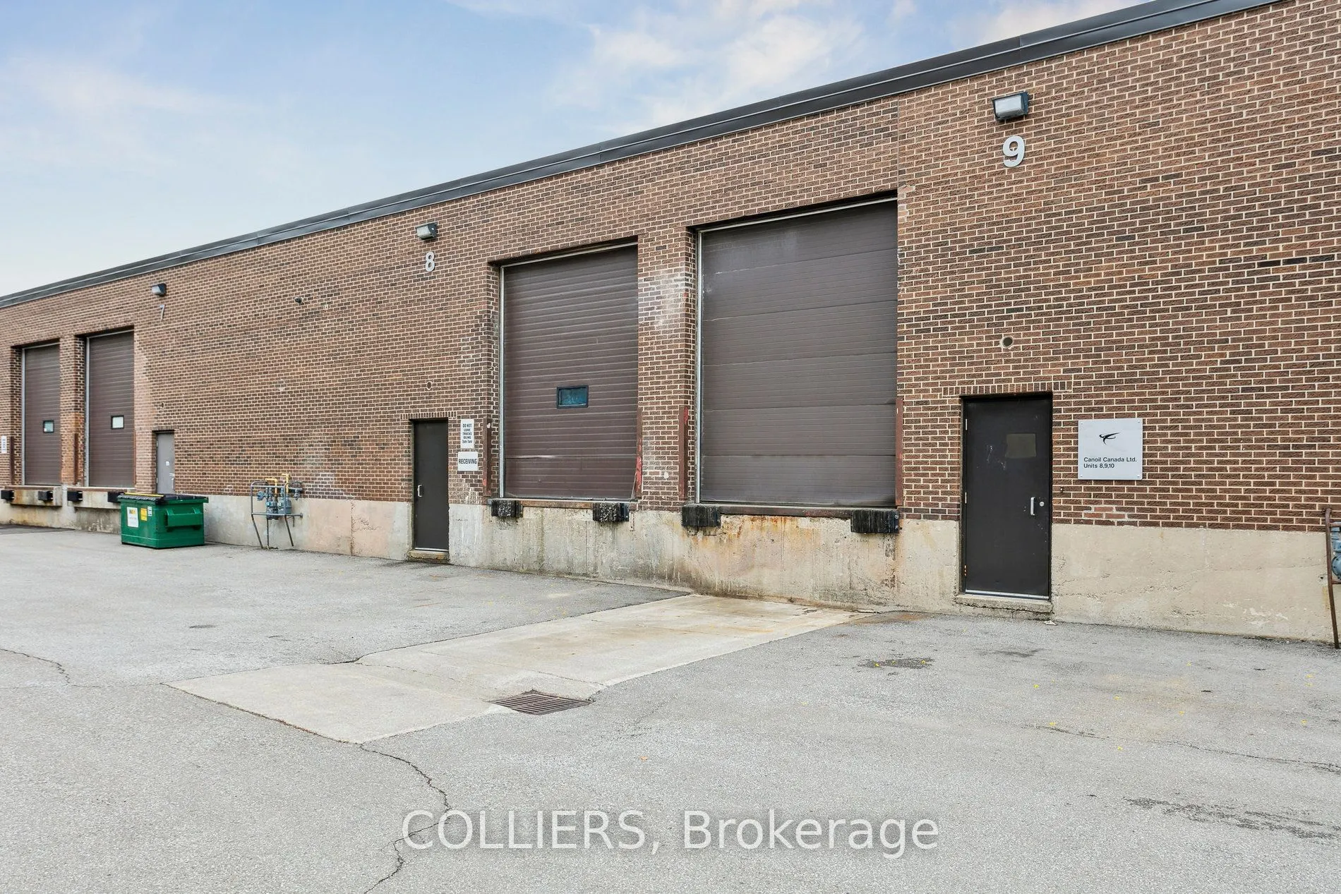 2525 Dunwin Drive, #8-9
