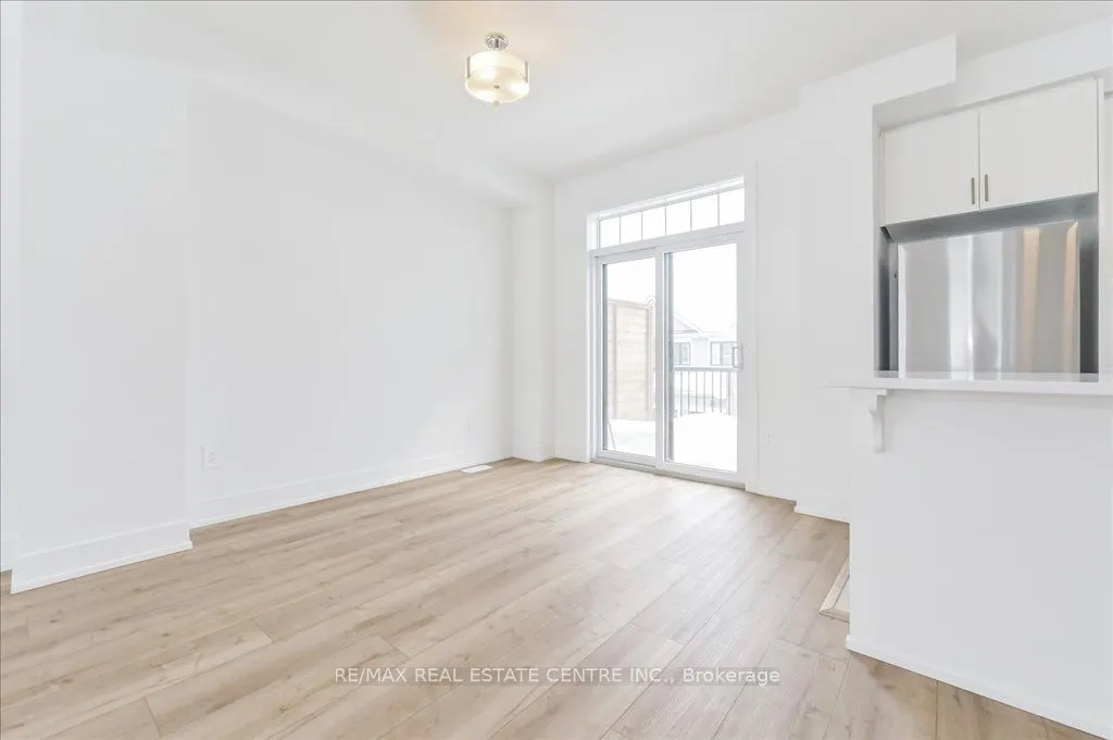 690 Broadway Avenue, #3