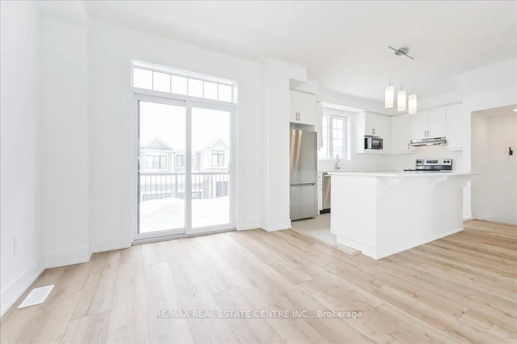 690 Broadway Avenue, #3