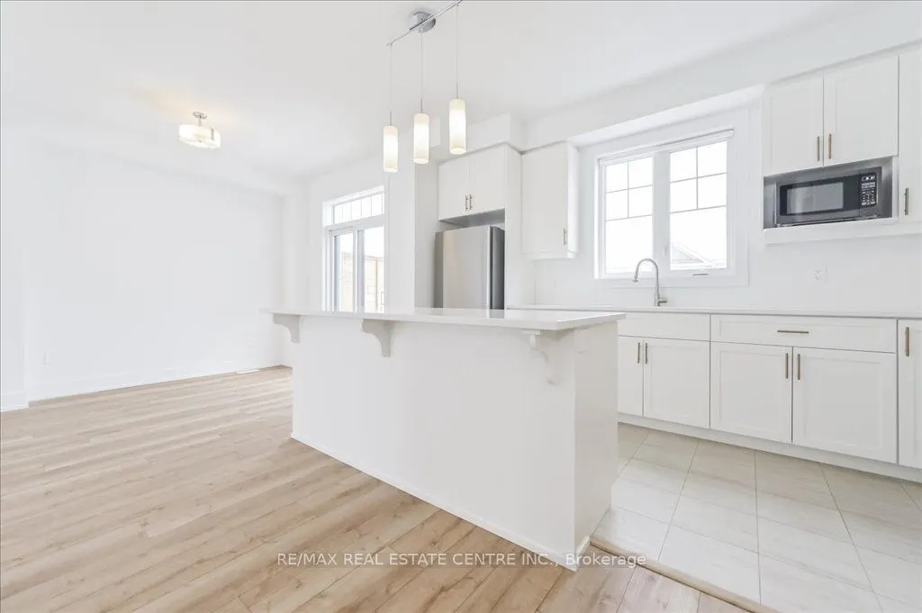 690 Broadway Avenue, #3