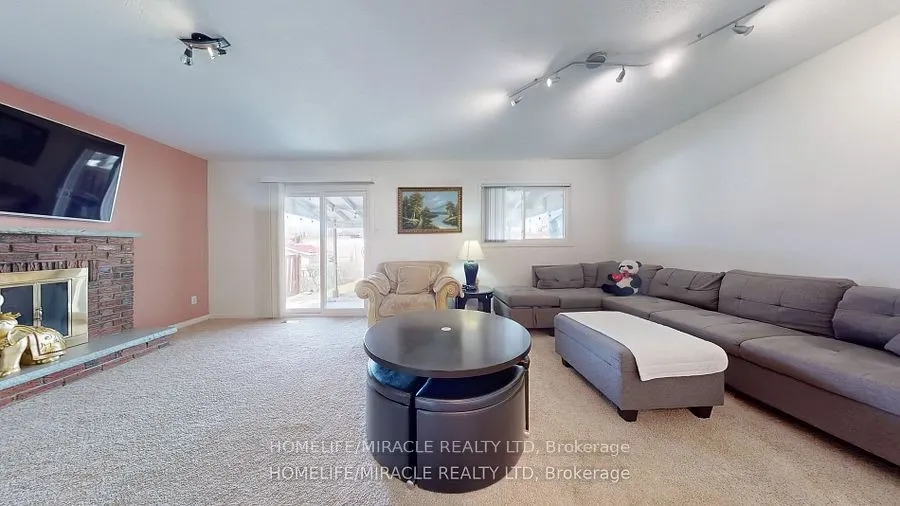 7433 Sigsbee Drive
