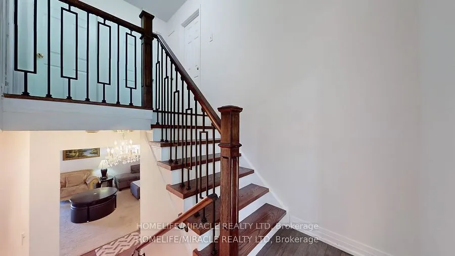 7433 Sigsbee Drive