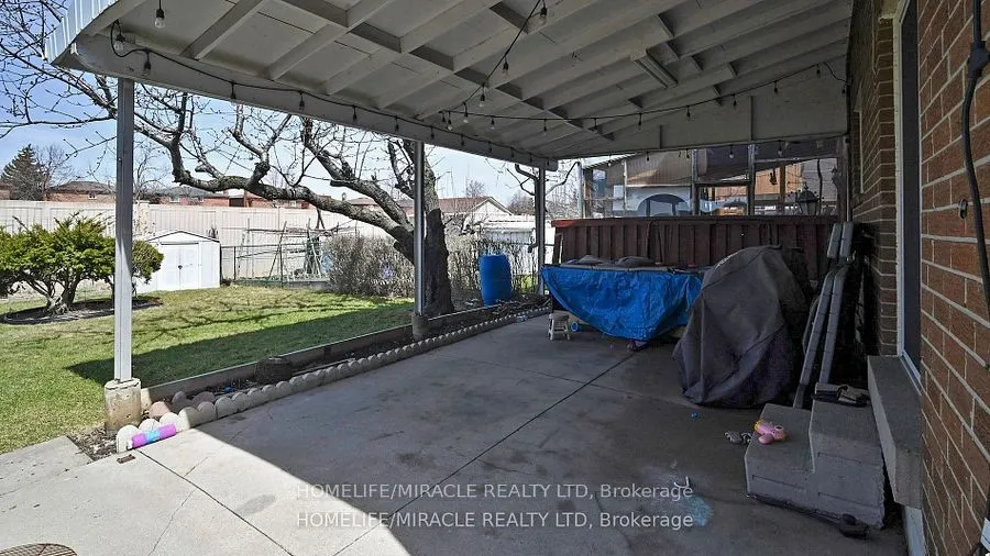 7433 Sigsbee Drive