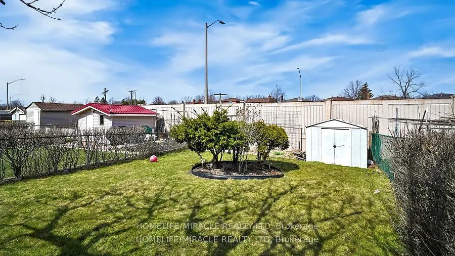 7433 Sigsbee Drive