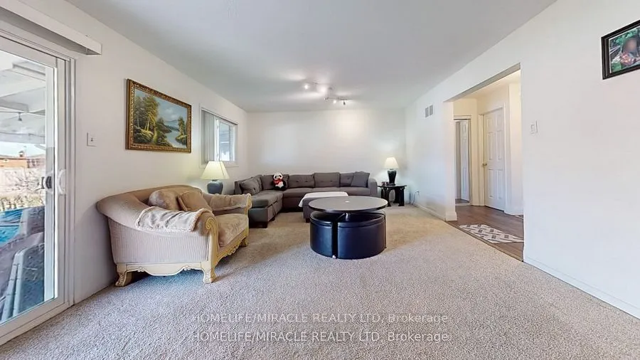 7433 Sigsbee Drive