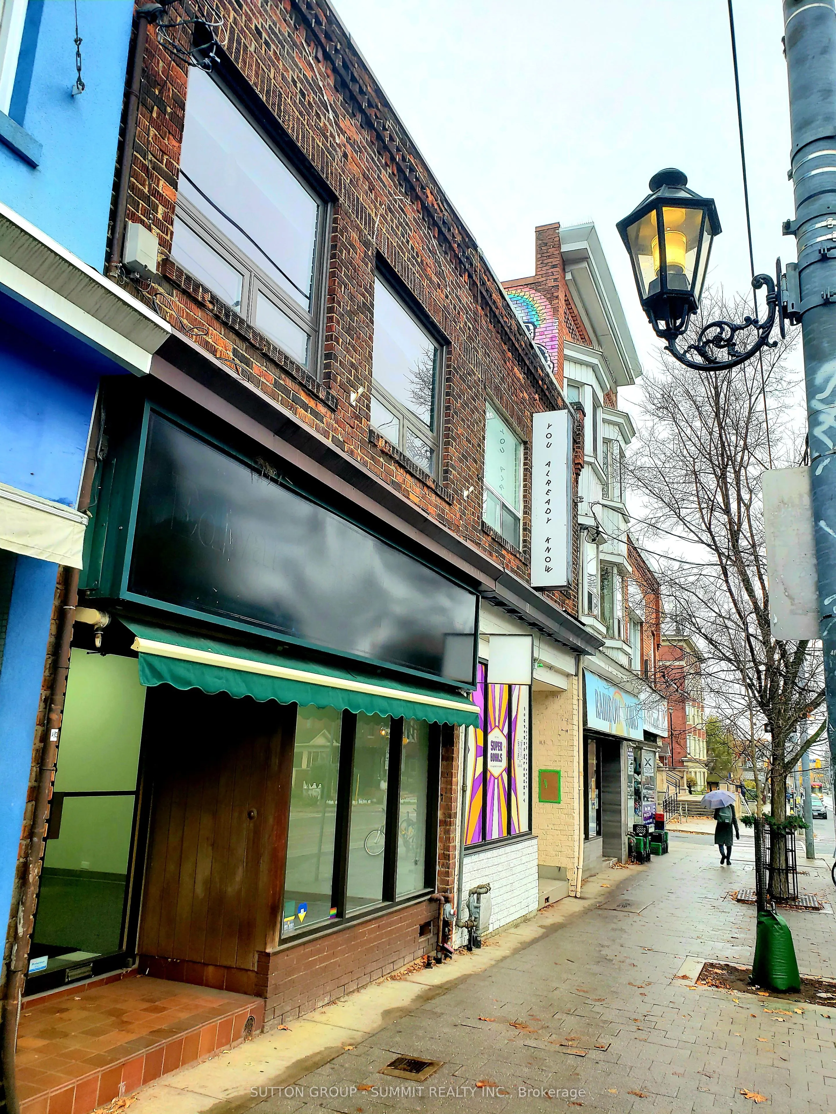281 Roncesvalles Avenue E