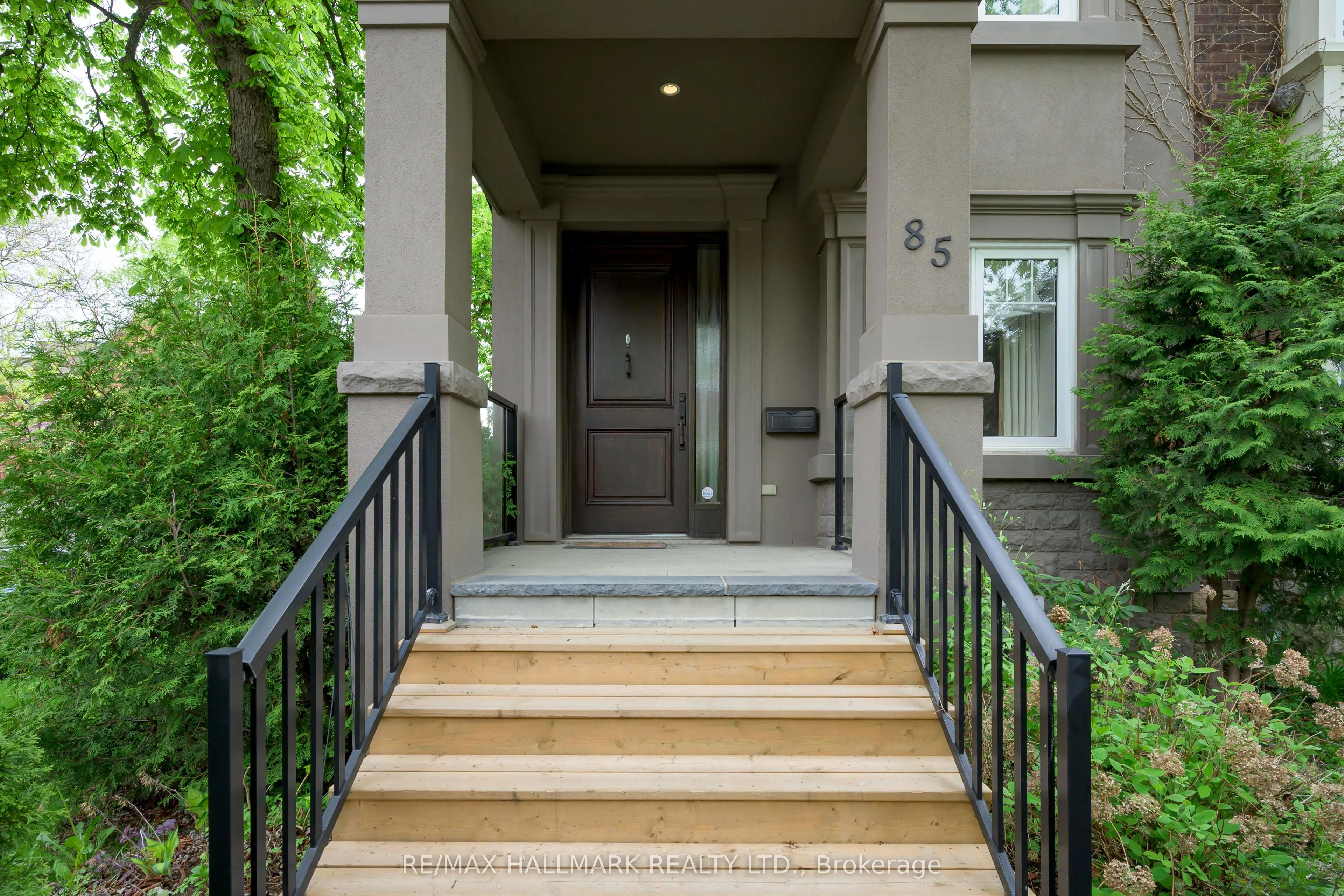 85 Sorauren Avenue