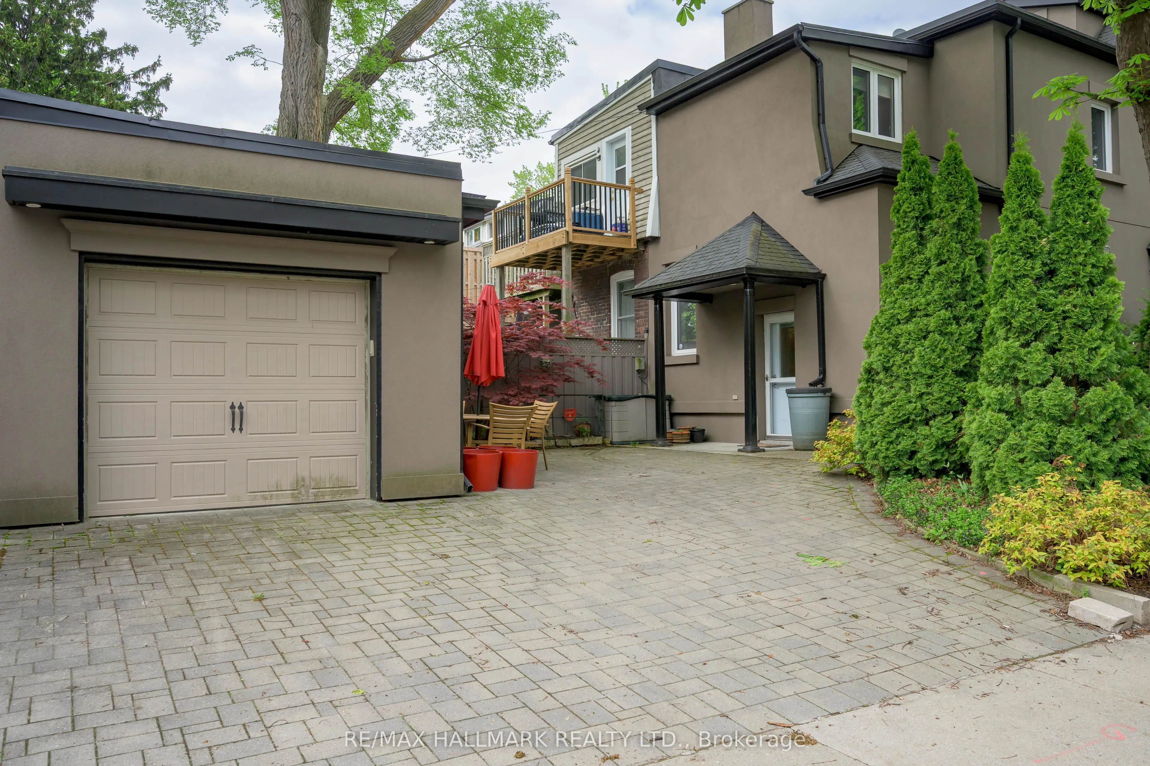 85 Sorauren Avenue