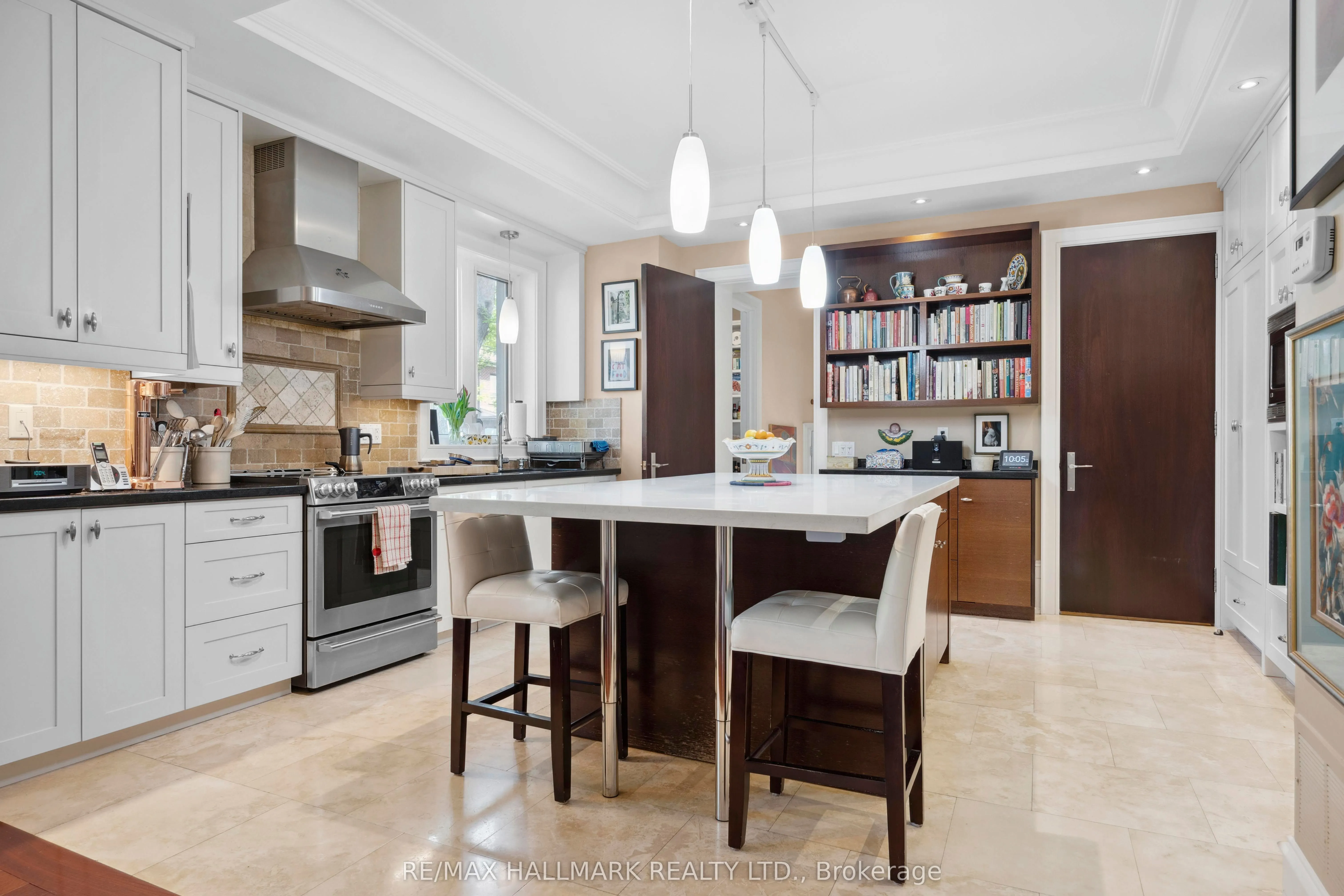 85 Sorauren Avenue