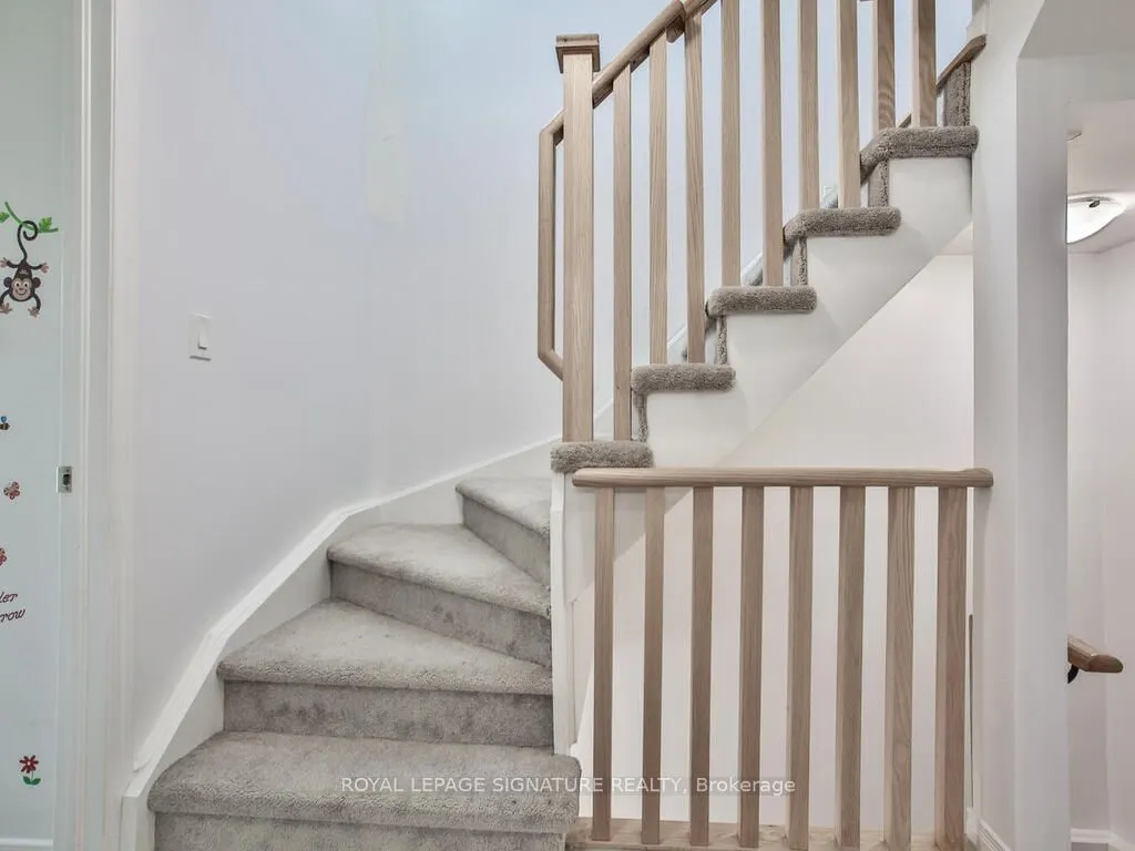 7 Applewood Lane, #232