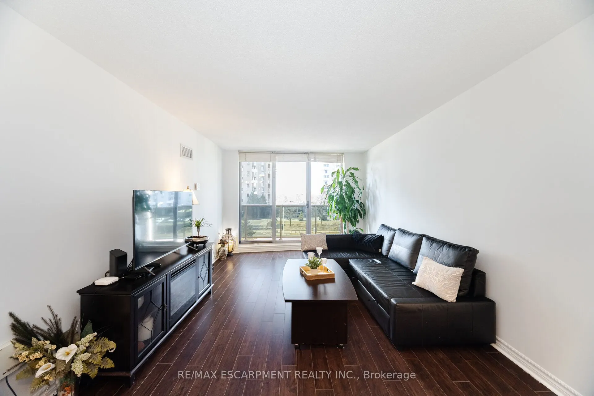 299 Mill Road, #409