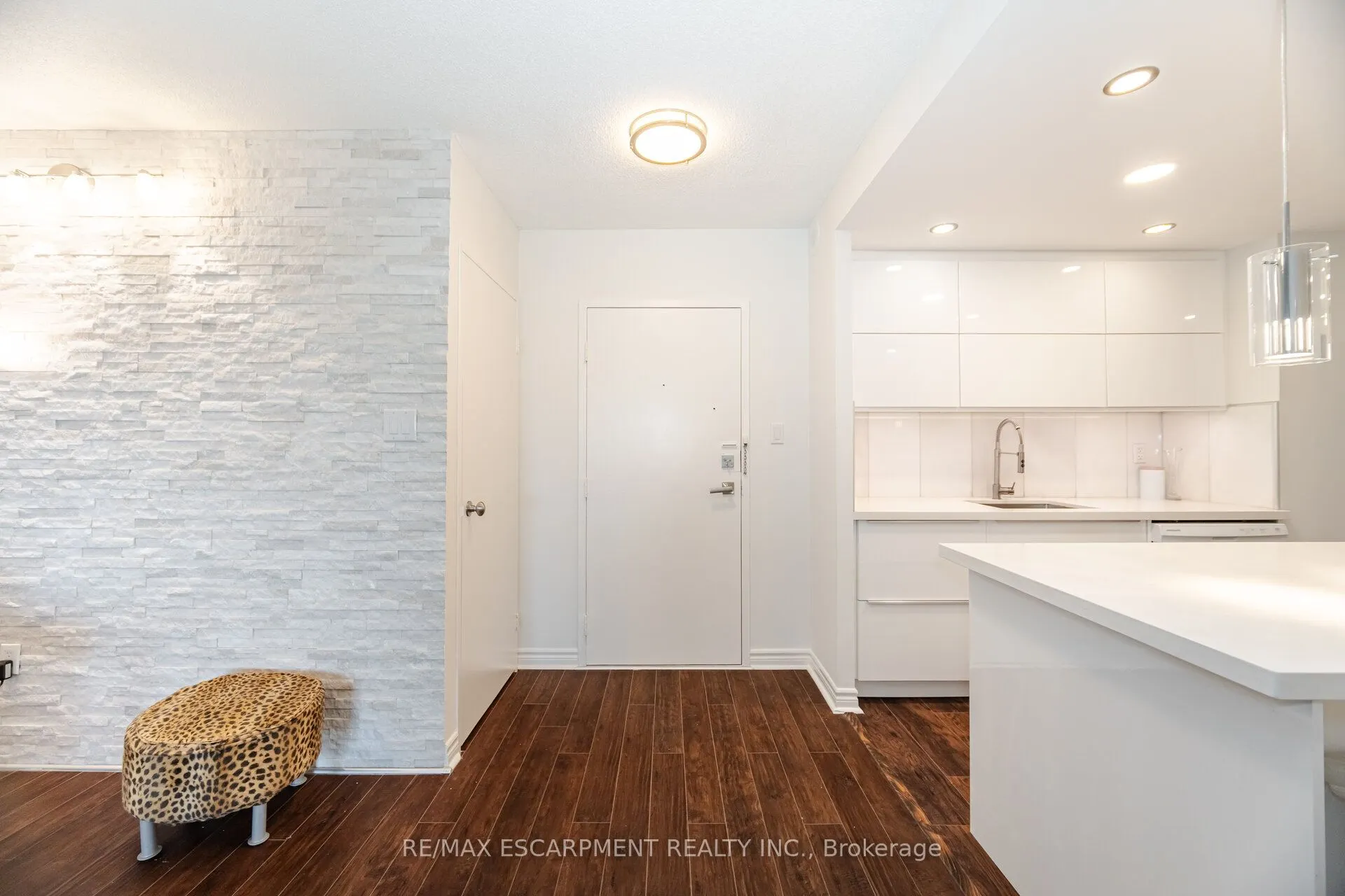 299 Mill Road, #409