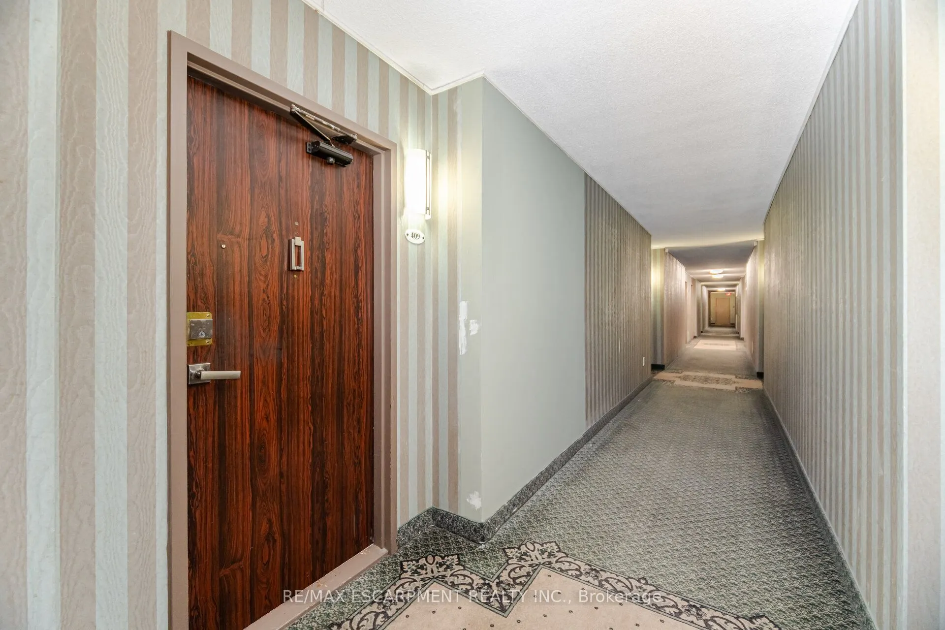 299 Mill Road, #409