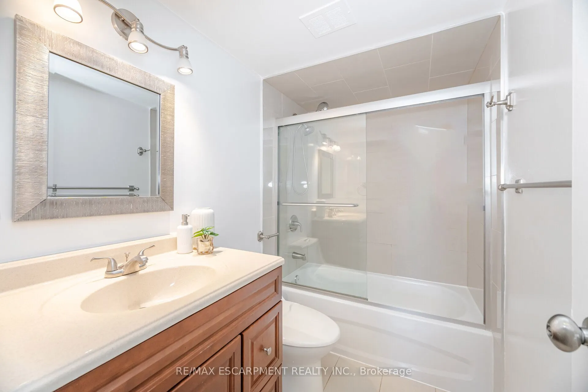 299 Mill Road, #409
