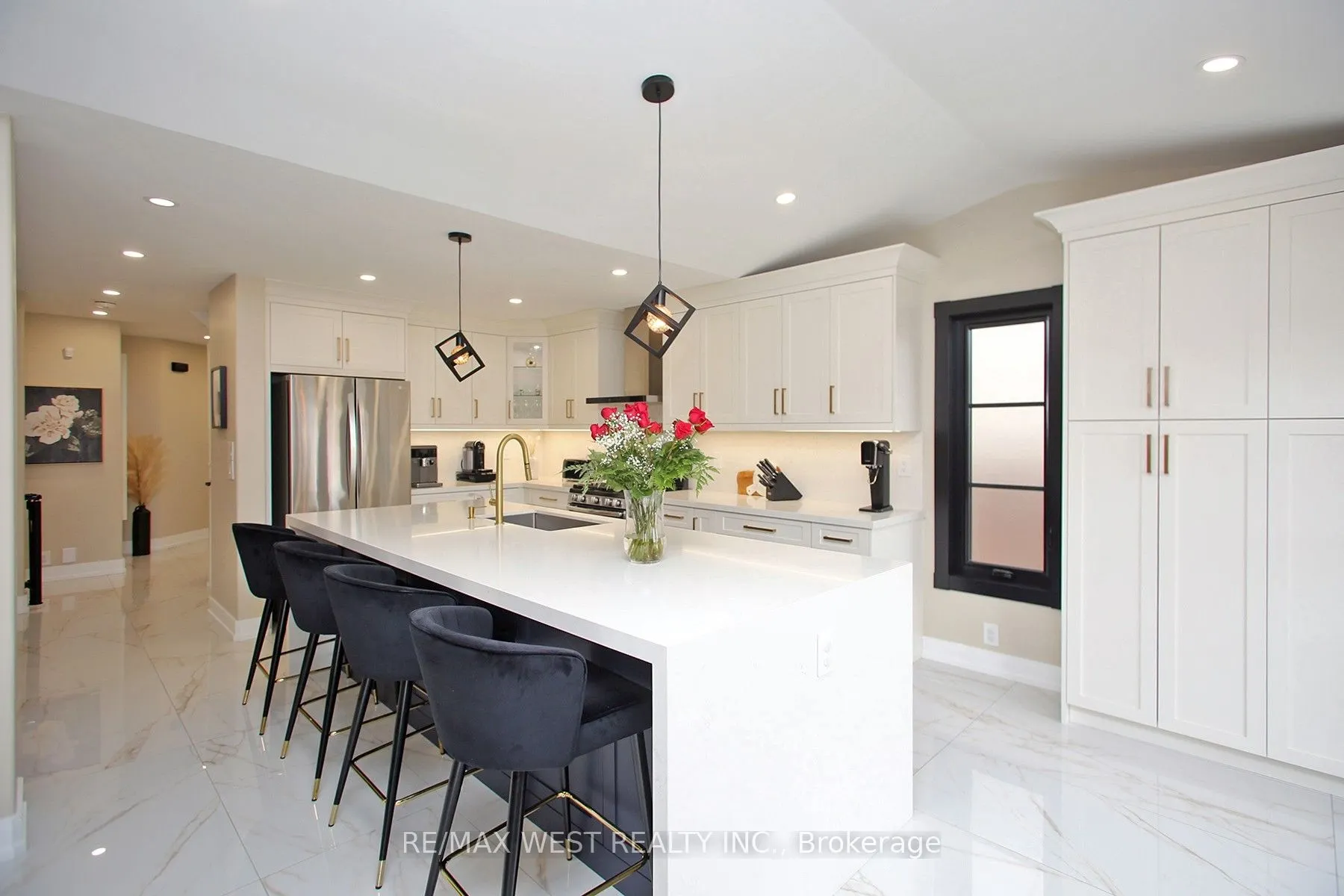 4 Gray Park Drive NE
