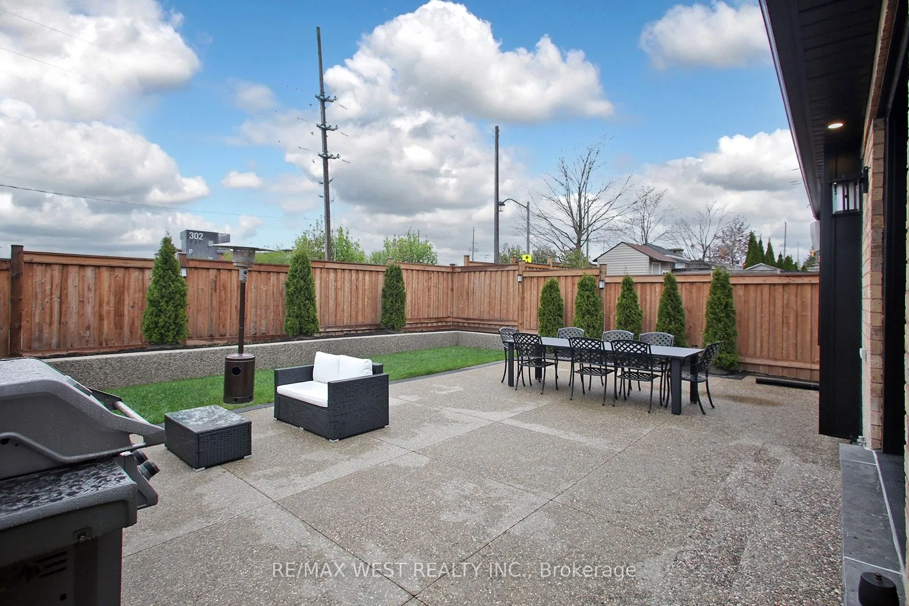 4 Gray Park Drive NE