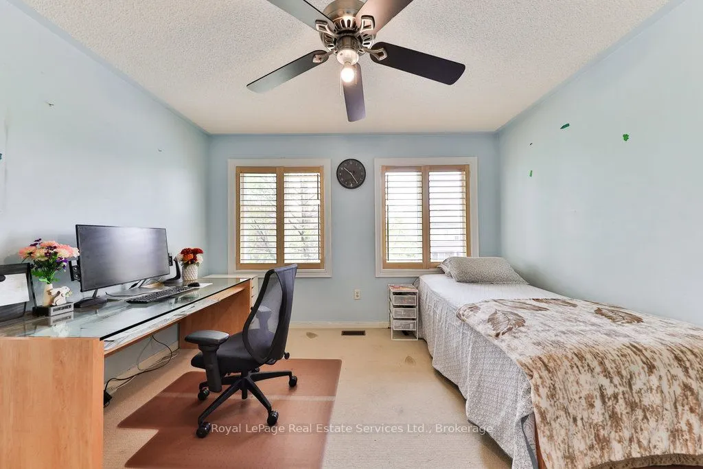 1332 Sagewood Crescent