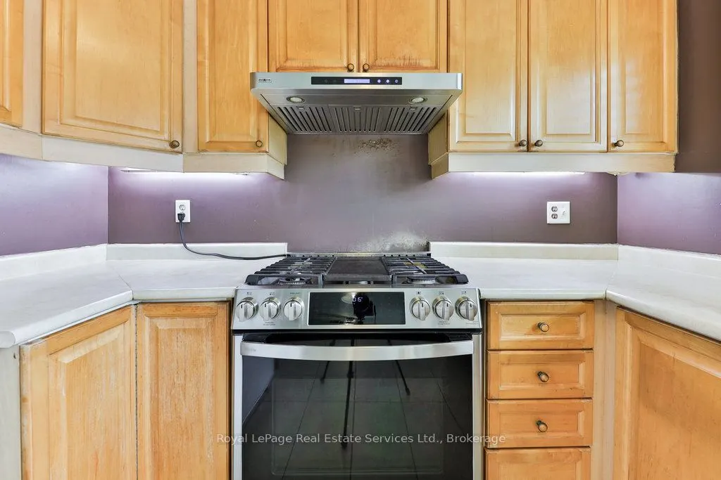 1332 Sagewood Crescent