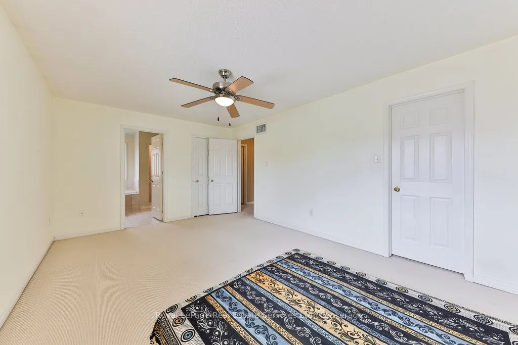 1332 Sagewood Crescent