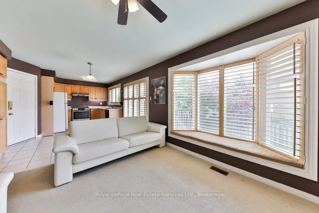 1332 Sagewood Crescent