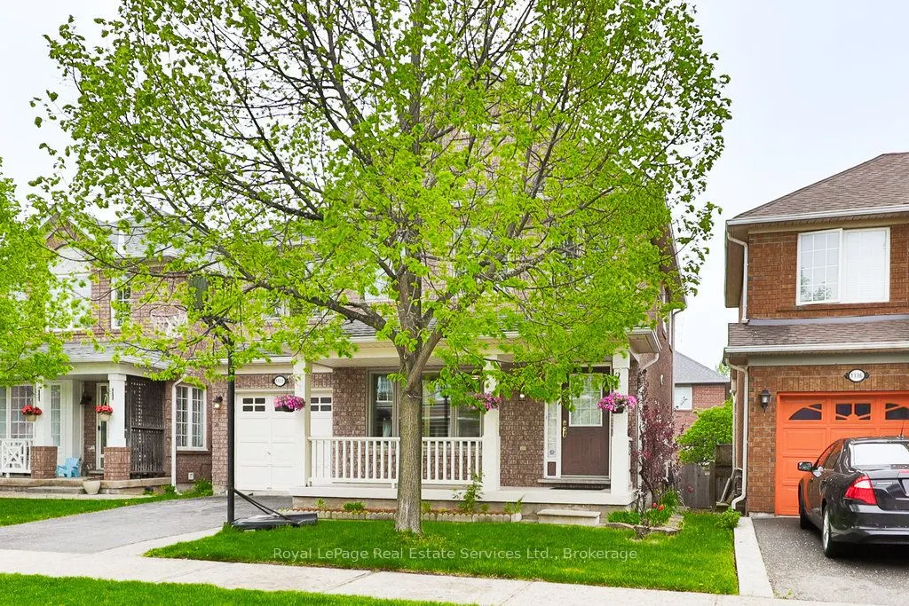 1332 Sagewood Crescent