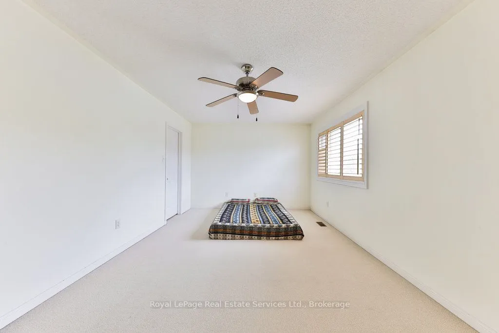 1332 Sagewood Crescent
