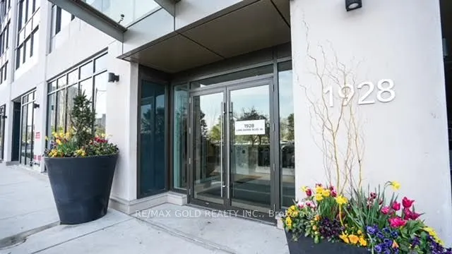 1928 Lakeshore Boulevard, #3805