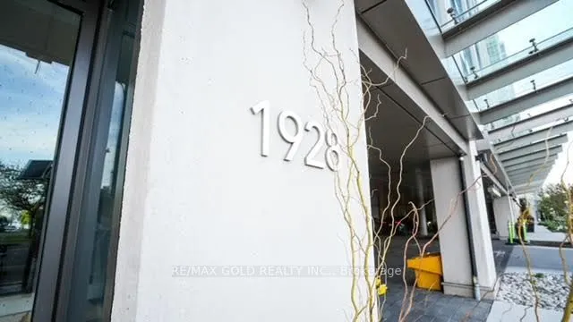 1928 Lakeshore Boulevard, #3805