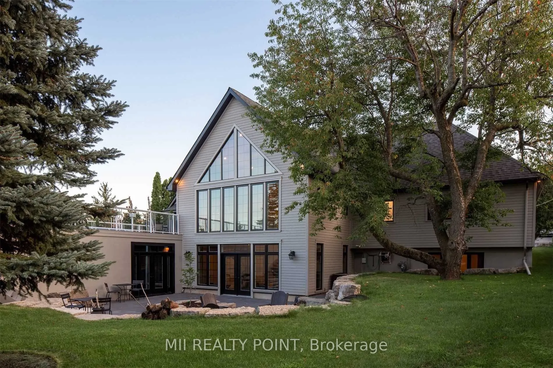 881 Danforth Place