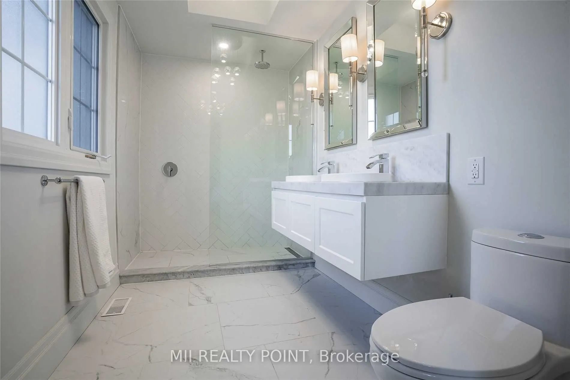 881 Danforth Place