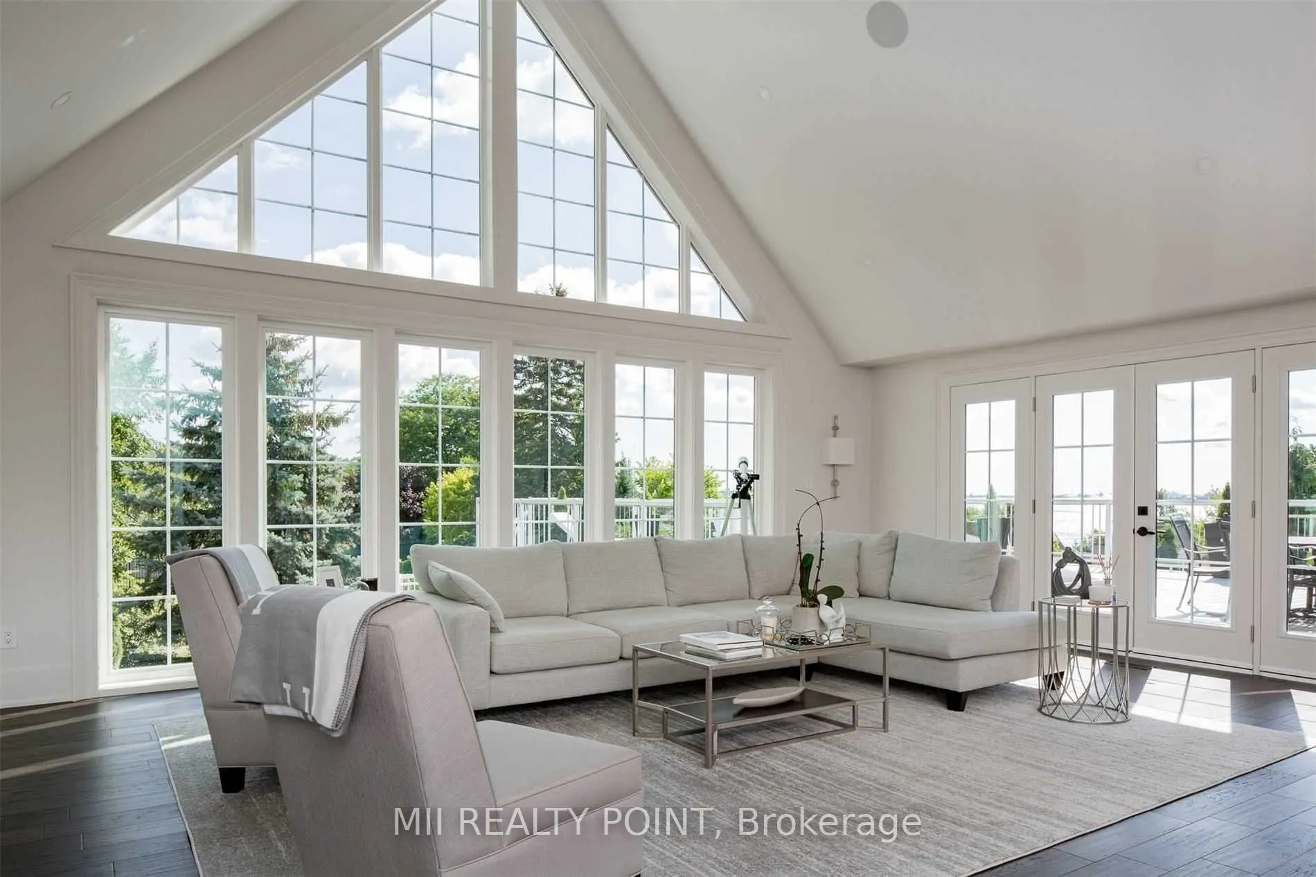 881 Danforth Place