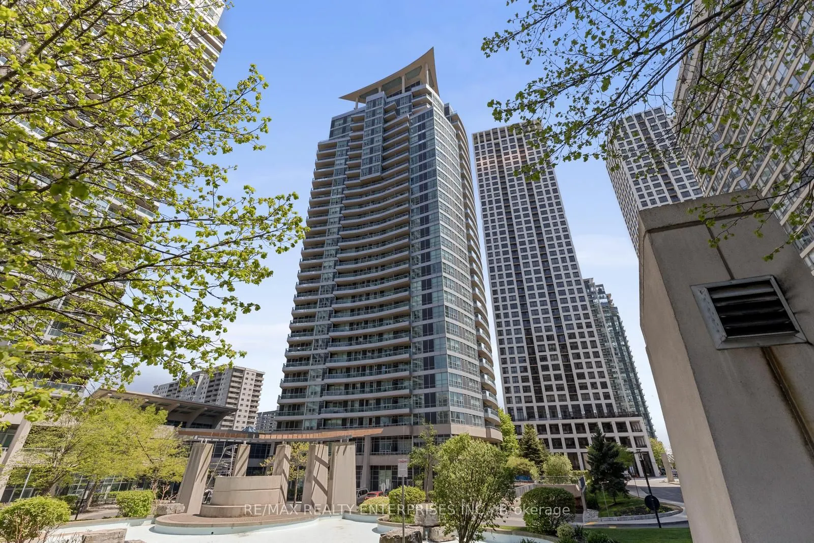 33 Elm Drive W, #413
