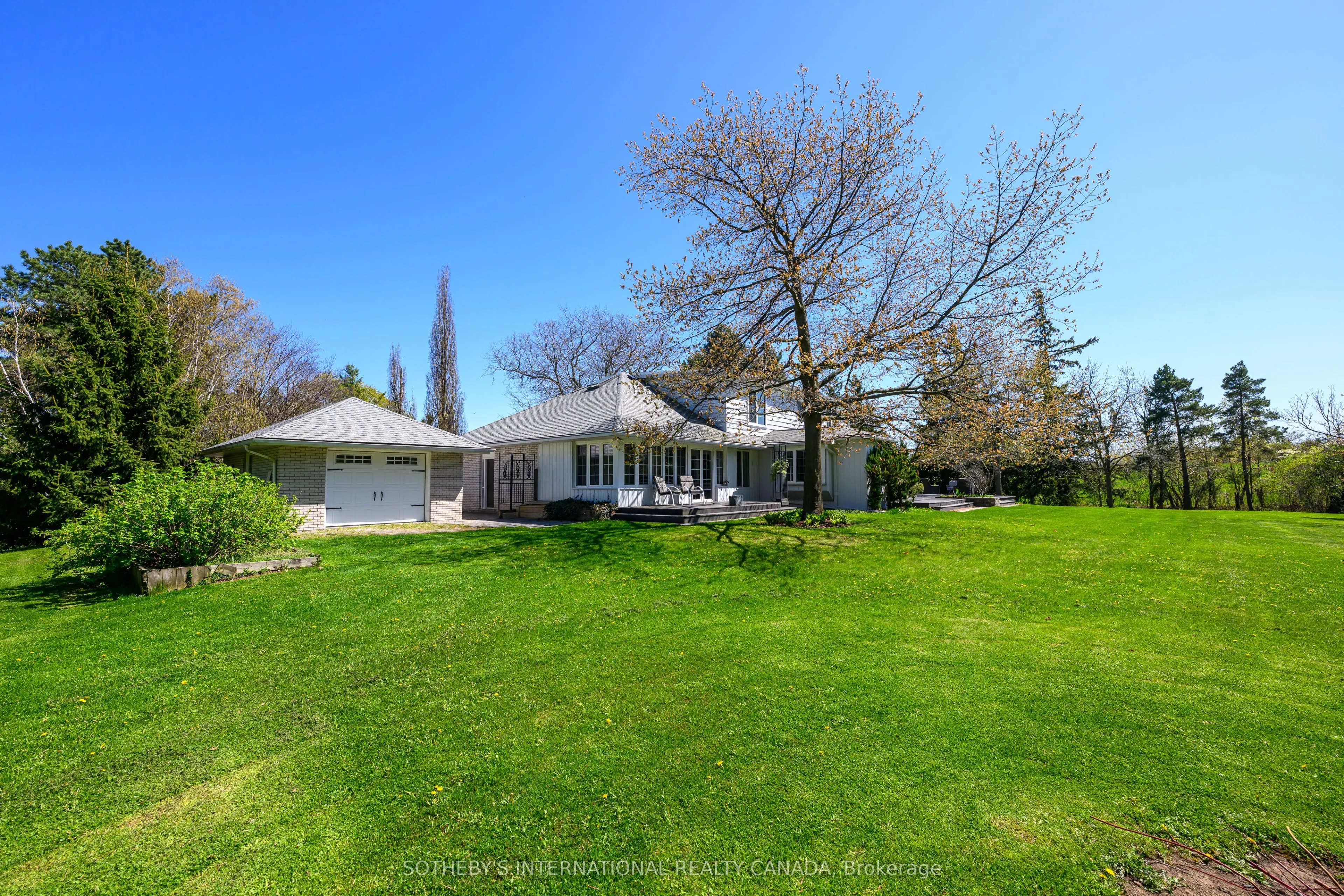 2501 1 Sideroad