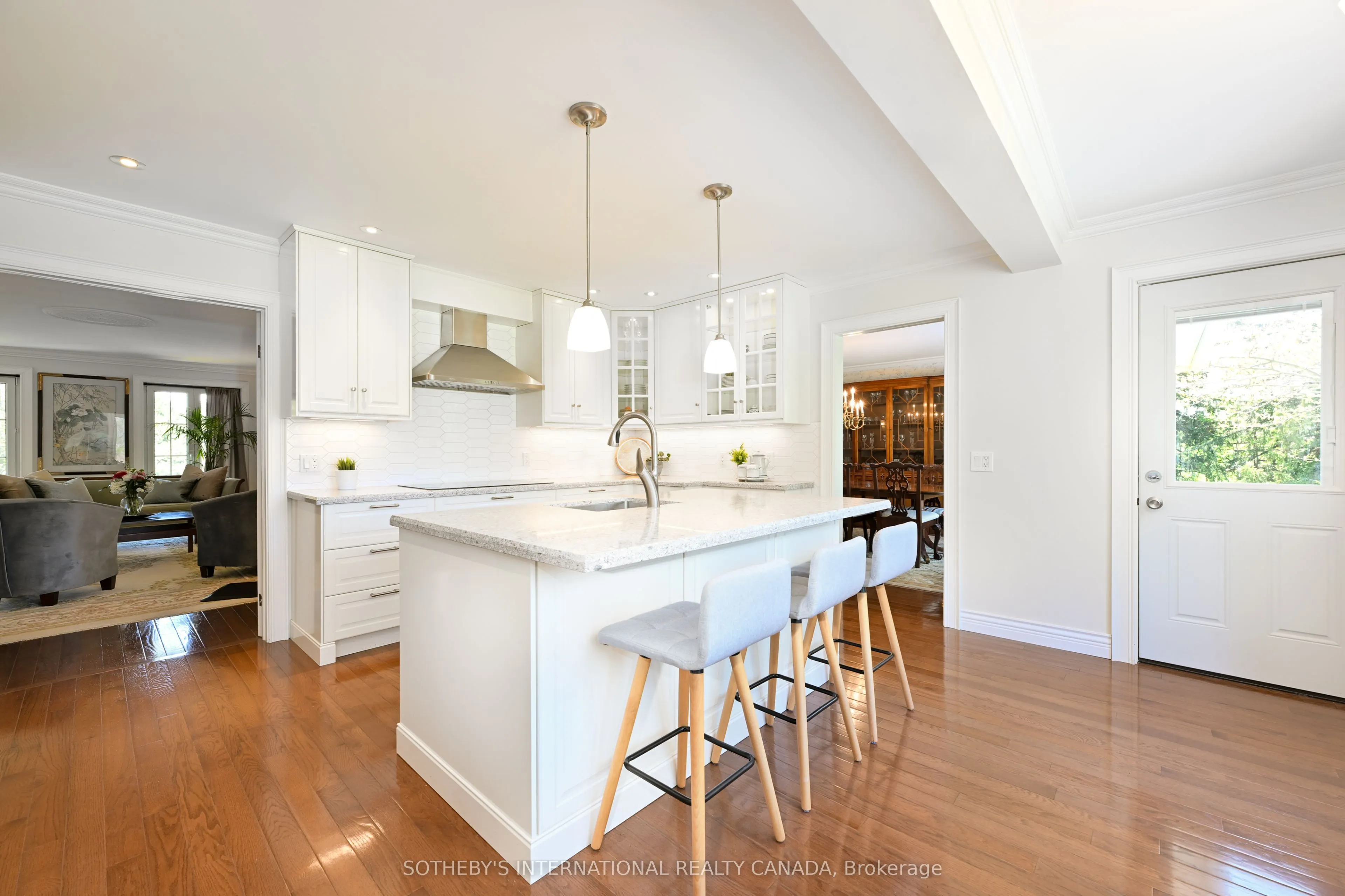 2501 1 Sideroad