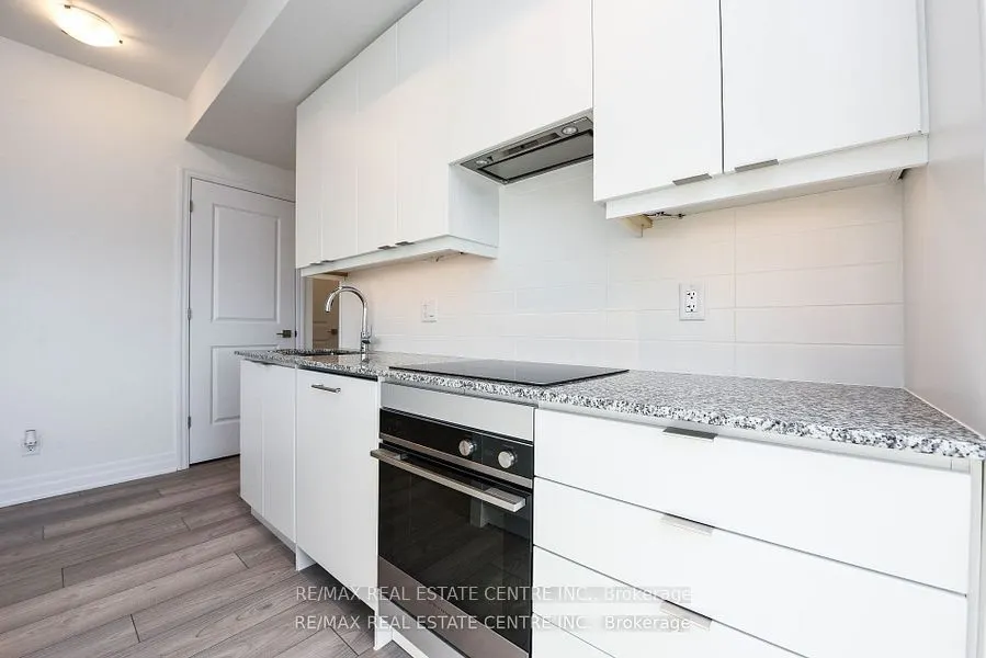 36 Elm Drive W, #3209